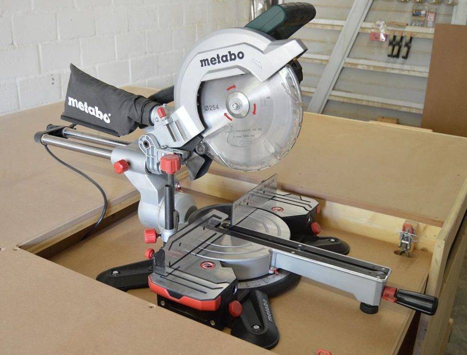 Обзор торцовочной пилы от Metabo