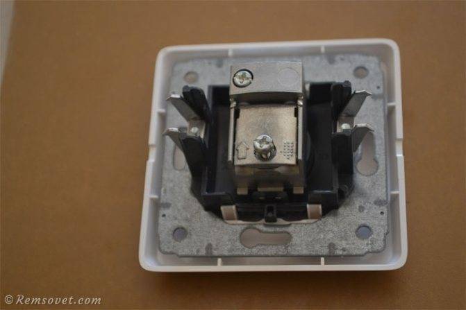 Подключение розетки Legrand