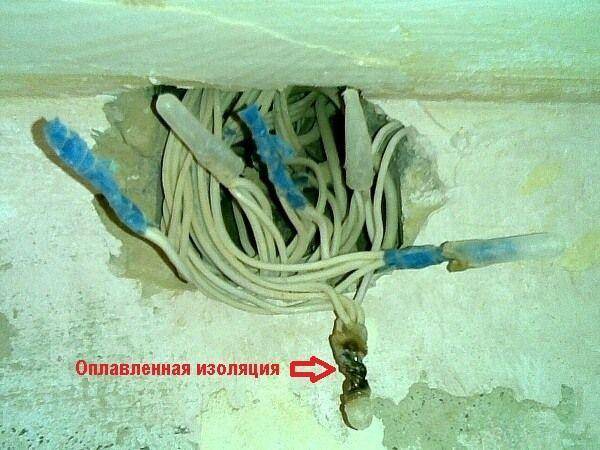 схема подключения двухклавишного проходного выключателя